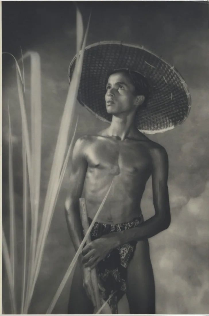 Lionel Wendt, Goviya, a photographic study of a Sinhalese cultivator at his work in the paddy field.